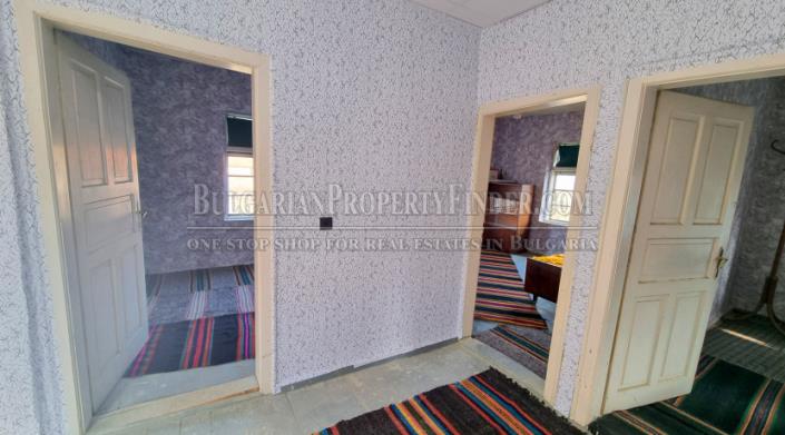 Image No.9-4 Bed Country Property for sale