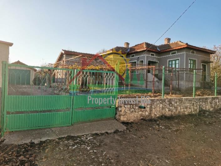 Image No.2-2 Bed Country Property for sale