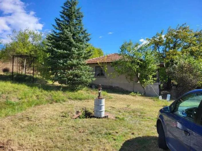 Image No.2-2 Bed Country House for sale