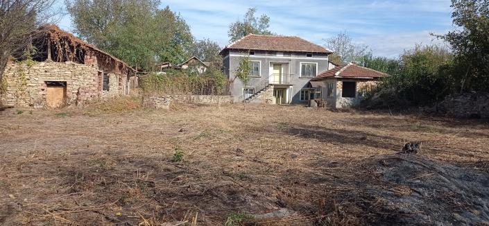 Image No.2-2 Bed Country House for sale