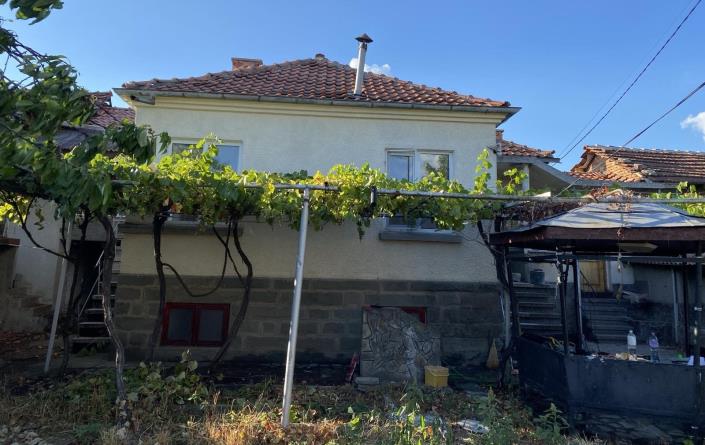 Image No.5-2 Bed Country House for sale