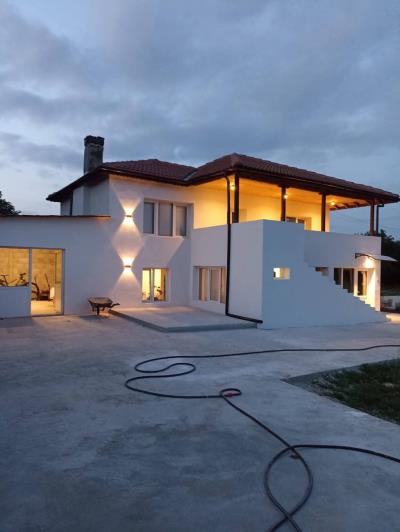 Image No.2-2 Bed Country House for sale