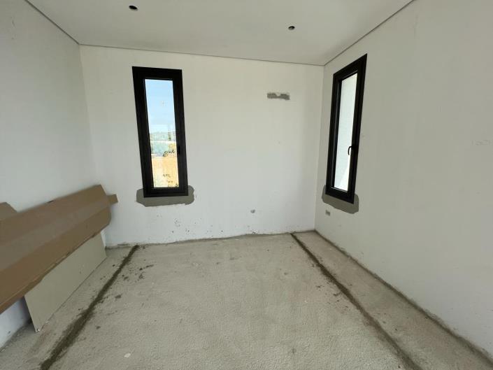 Image No.11-Villa for sale