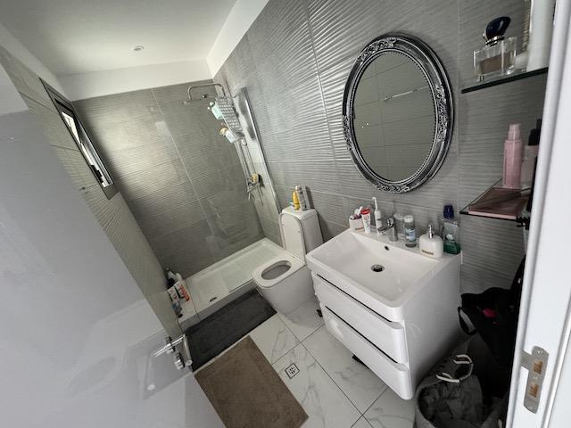 Image No.14-3 Bed Apartment for sale