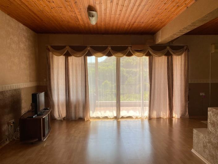 Image No.18-3 Bed House for sale