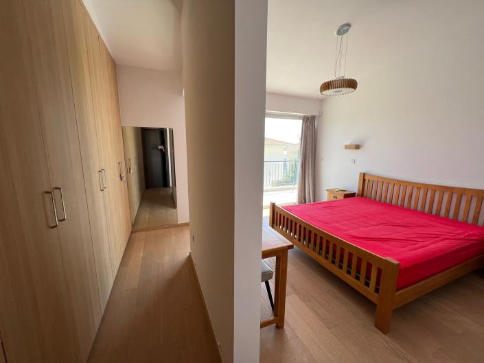 Image No.20-4 Bed Apartment for sale