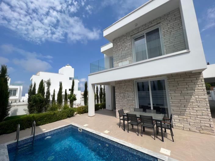 Image No.3-3 Bed Villa for sale