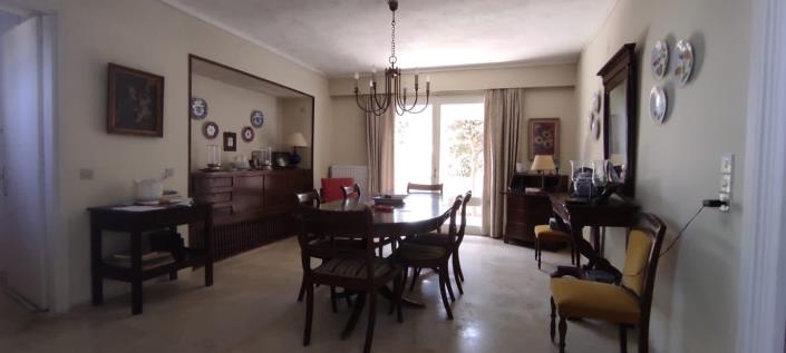 Image No.12-8 Bed Villa / Detached for sale