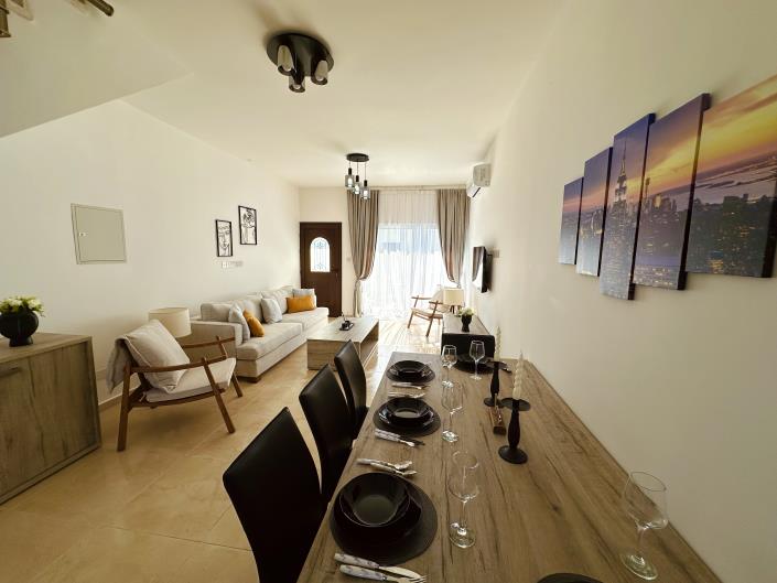 Image No.18-2 Bed Townhouse for sale