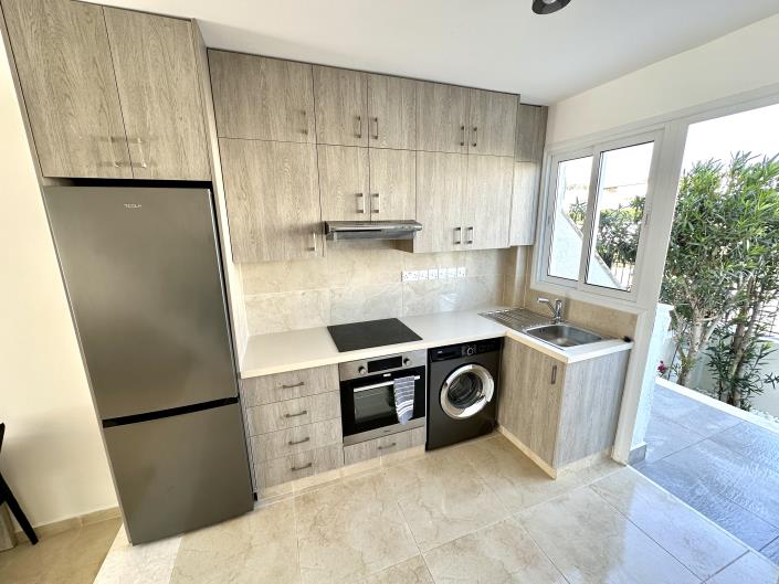 Image No.25-2 Bed Townhouse for sale