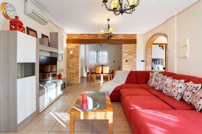 Image No.1-5 Bed Villa for sale