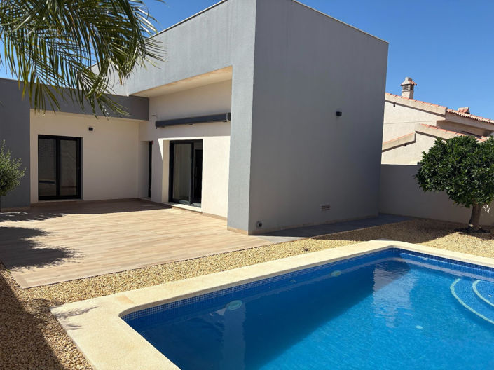 Image No.1-2 Bed Villa for sale