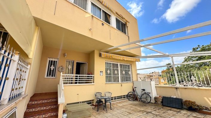 Image No.1-3 Bed Townhouse for sale