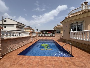 156040-villa-for-sale-in-almoradi-30177460-la