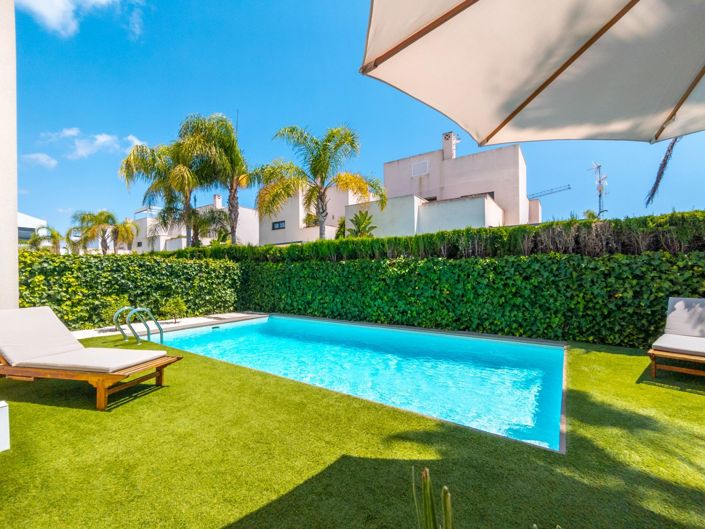 Image No.1-3 Bed Villa for sale
