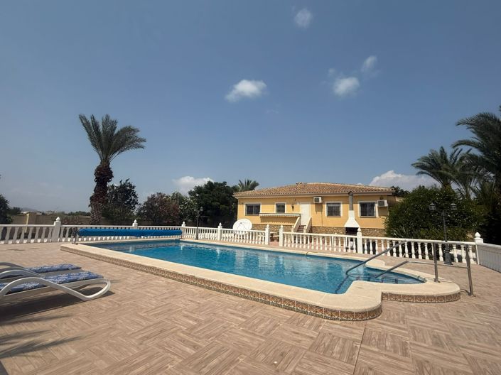 Image No.1-3 Bed Villa for sale