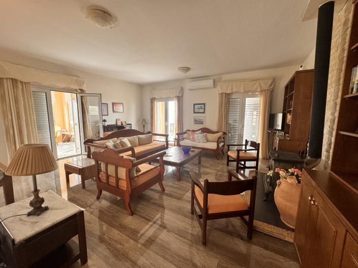 Image No.10-Villa for sale