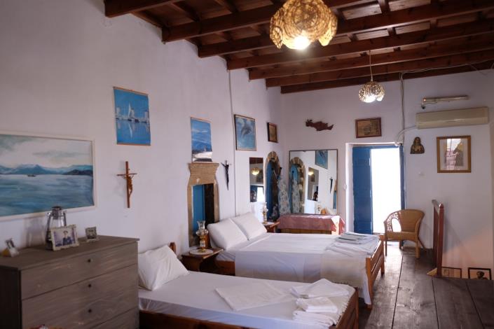 Image No.2-3 Bed Country Property for sale