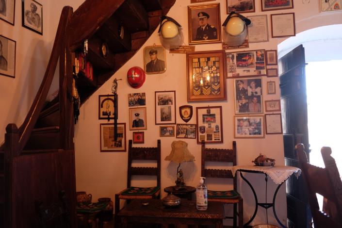 Image No.9-3 Bed Country Property for sale