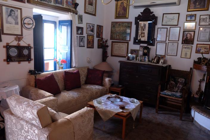 Image No.10-3 Bed Country Property for sale