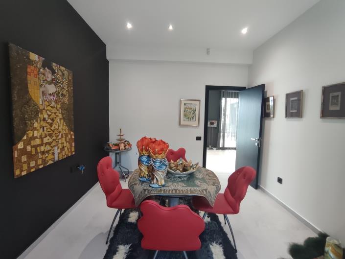 Image No.9-3 Bed Villa / Detached for sale