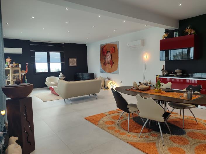 Image No.11-3 Bed Villa / Detached for sale