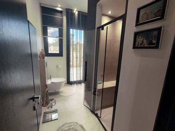 Image No.15-3 Bed Villa / Detached for sale