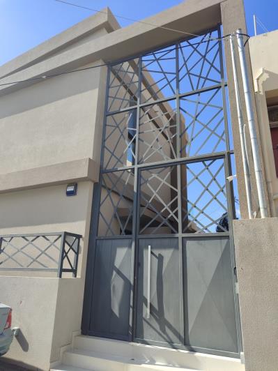 Image No.1-5 Bed Maisonette for sale