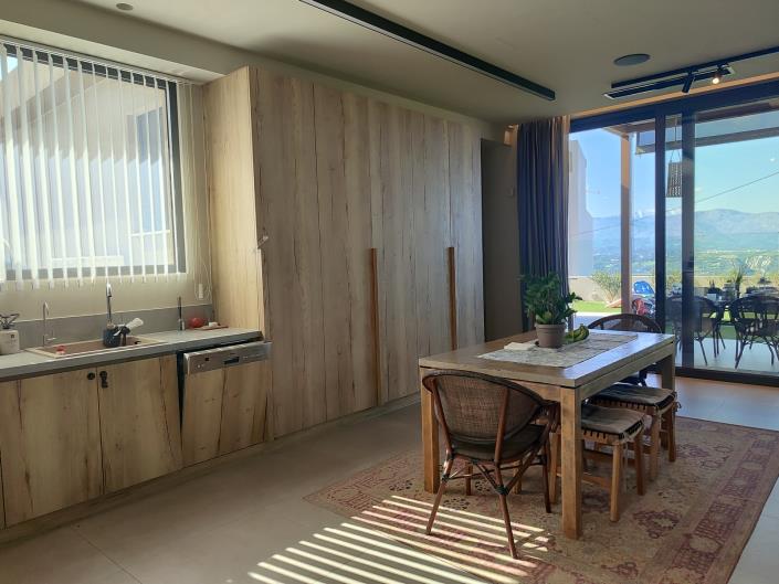 Image No.11-5 Bed Maisonette for sale