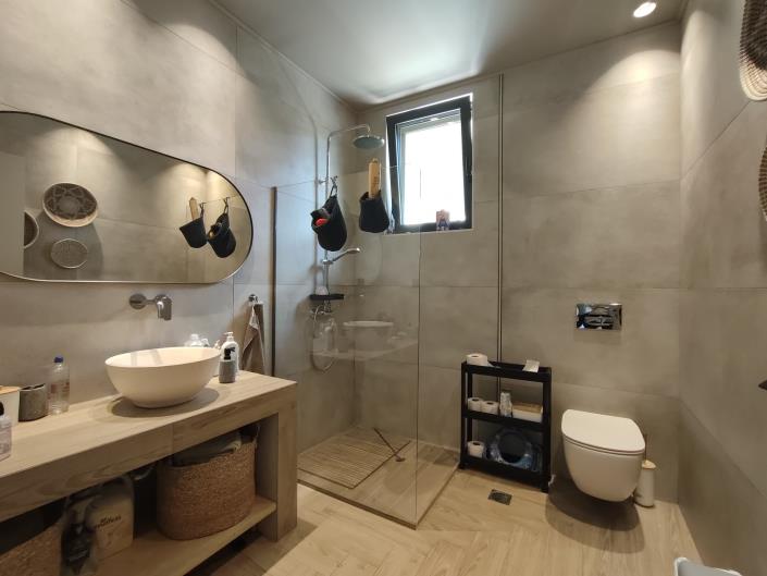 Image No.16-5 Bed Maisonette for sale