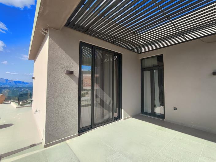 Image No.25-5 Bed Maisonette for sale