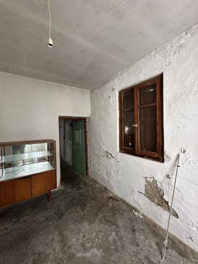 Image No.4-2 Bed House for sale