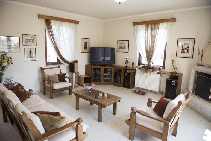 Image No.2-4 Bed Villa for sale