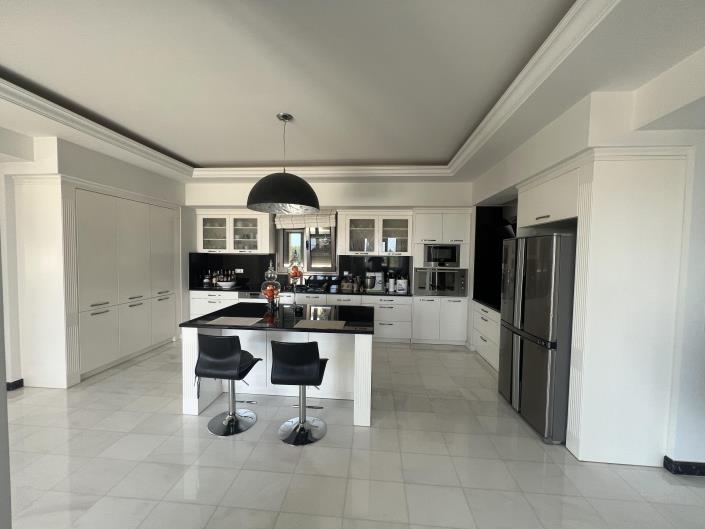 Image No.5-6 Bed Villa for sale