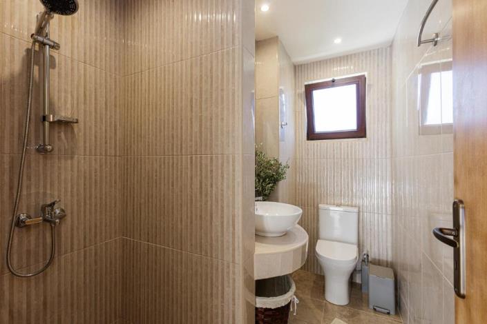 Image No.20-7 Bed Villa / Detached for sale