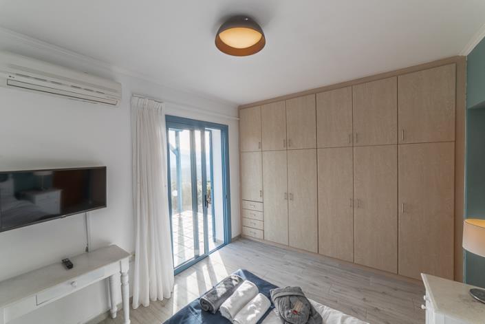 Image No.6-3 Bed Villa / Detached for sale