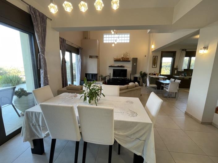 Image No.8-4 Bed Villa / Detached for sale