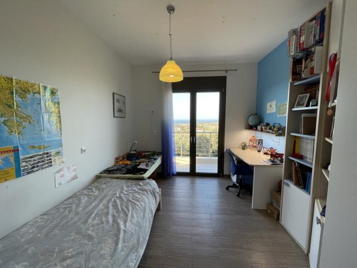 Image No.10-4 Bed Villa / Detached for sale