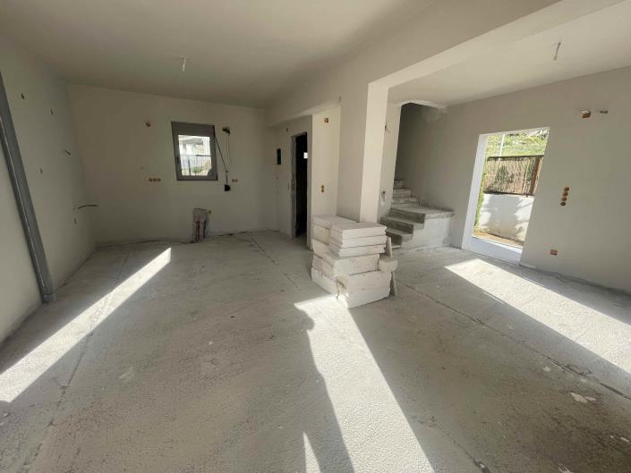 Image No.2-4 Bed House/Villa for sale