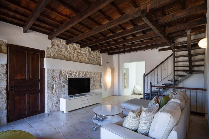 Image No.13-4 Bed Village House for sale