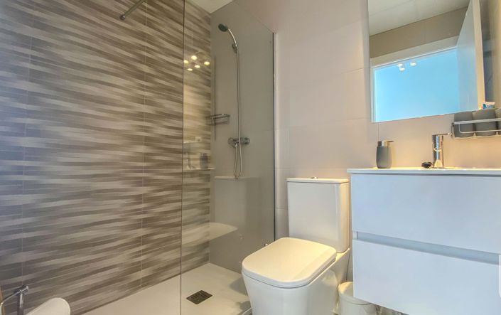 Image No.10-2 Bed Villa for sale