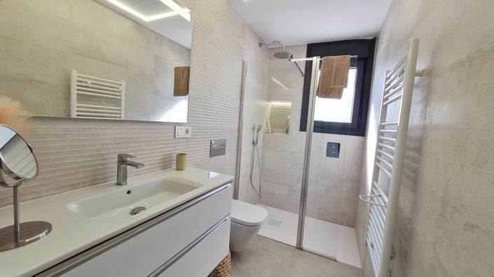 Image No.12-3 Bed Villa for sale