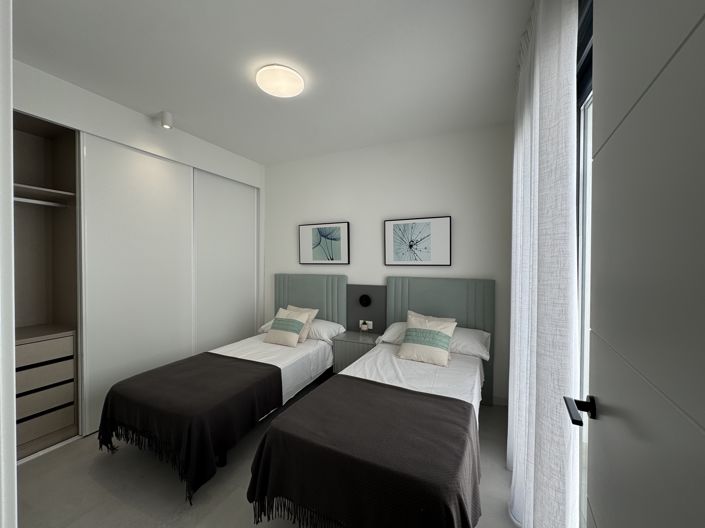 Image No.1-3 Bed Villa for sale