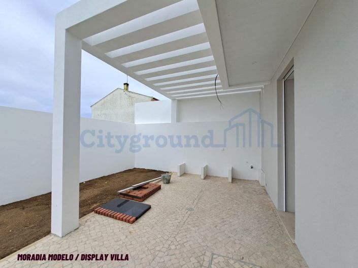 Image No.14-4 Bed House for sale