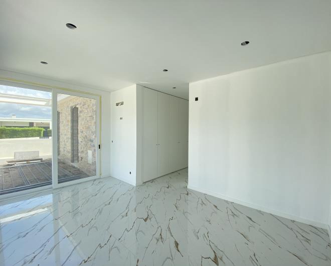 Image No.12-2 Bed Villa for sale