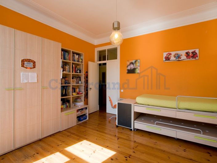 Image No.21-6 Bed Apartment for sale