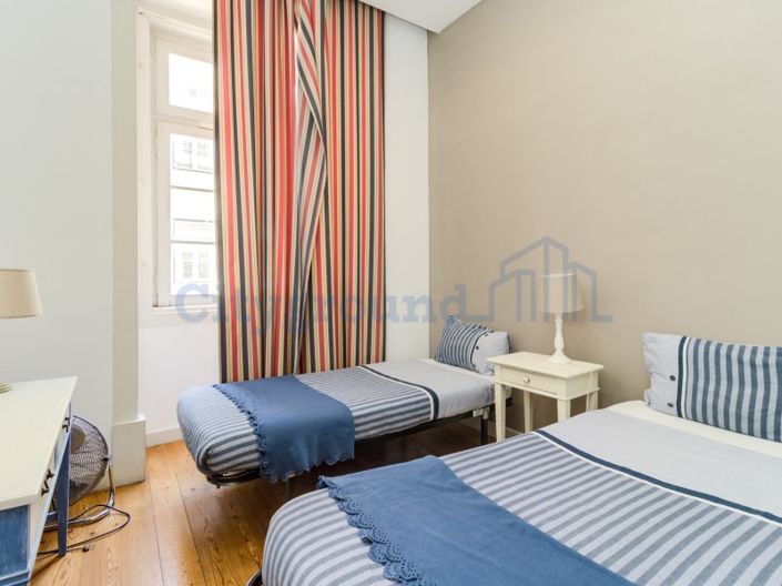 Image No.10-3 Bed Apartment for sale