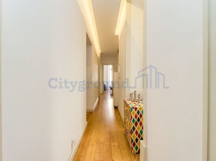 Image No.9-3 Bed Apartment for sale