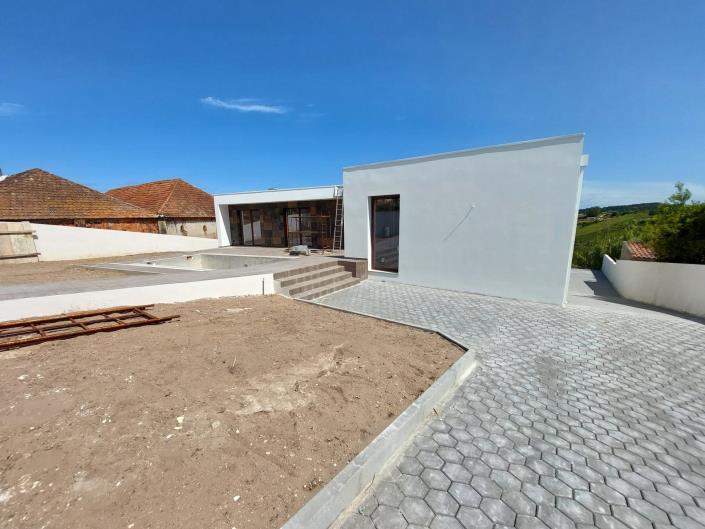 Image No.3-4 Bed Villa for sale