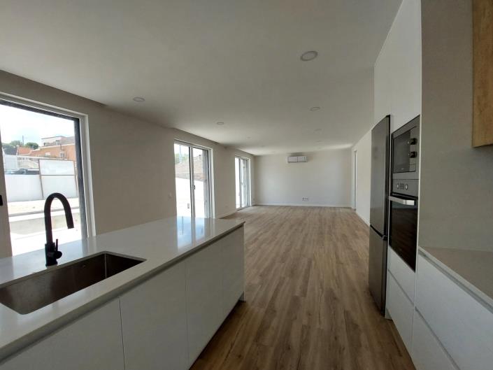 Image No.15-4 Bed Villa for sale